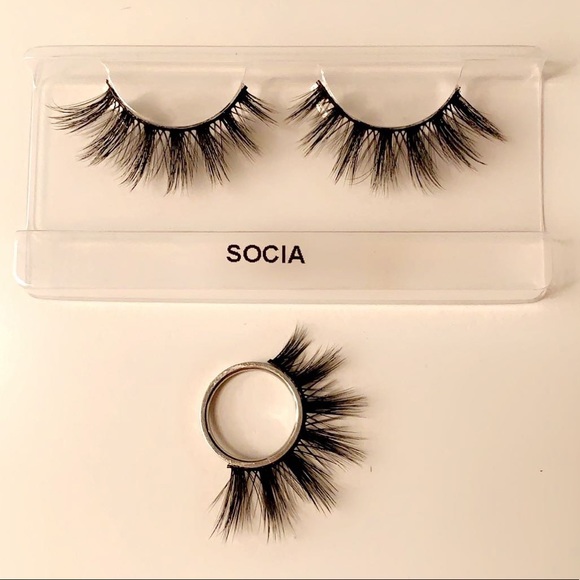 Lashes - Picture 5 of 14